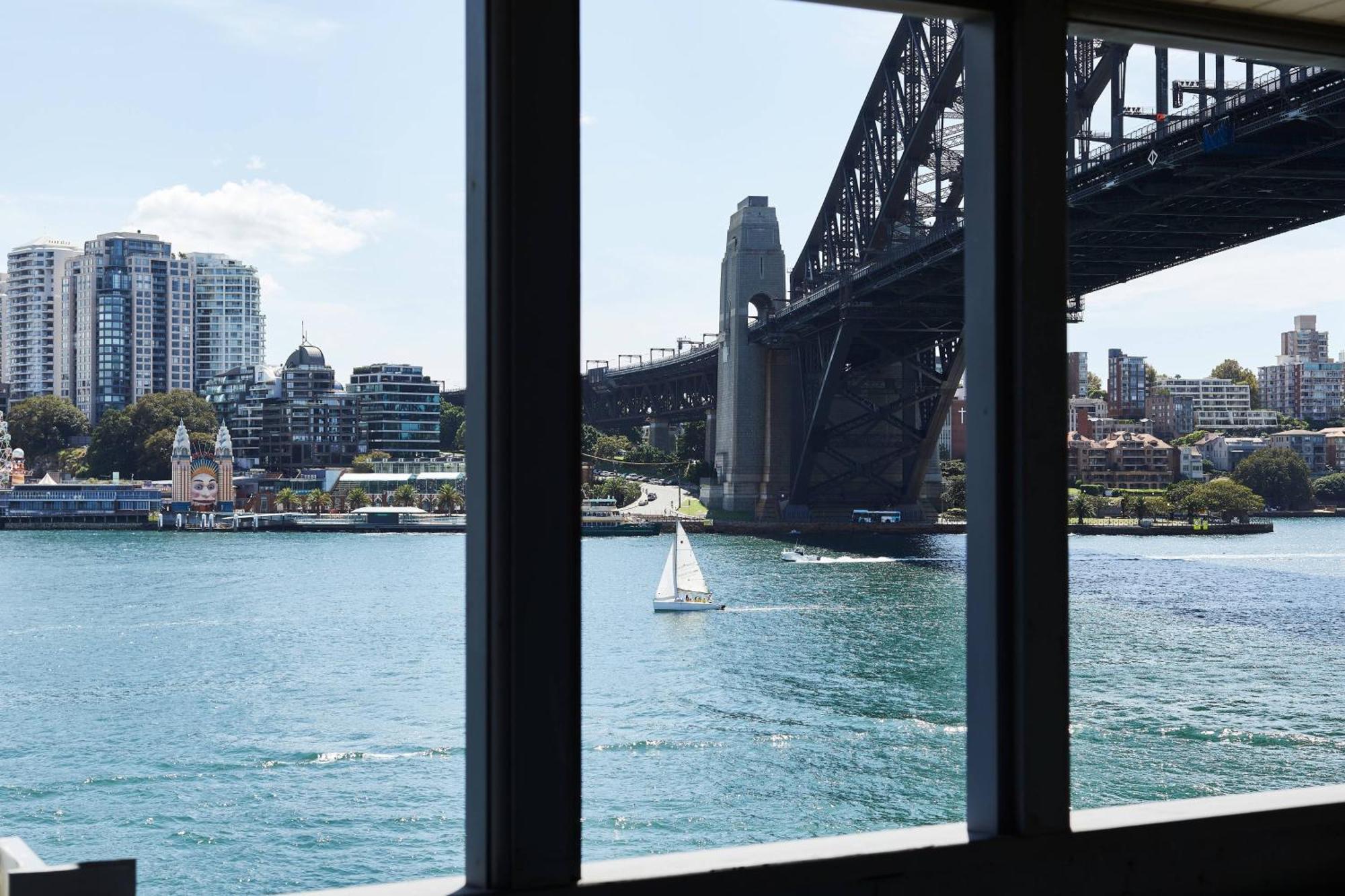 Hotel Pier One Sydney Harbour, Autograph Collection Zewnętrze zdjęcie View of the Harbour Bridge from the Museum of Contemporary Art
